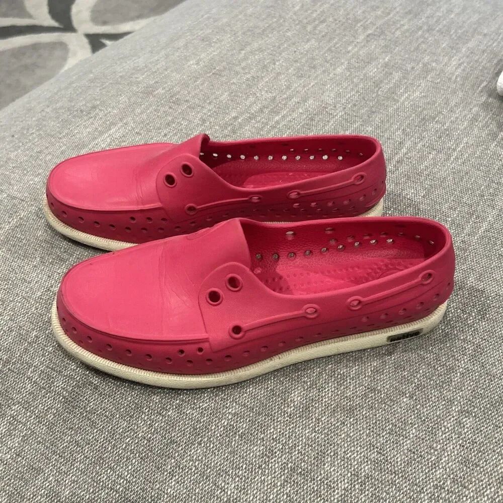 Native Howard Boat Shoes Womens 6 Mens Kids 4 Slip On Comfort Shoes Pink